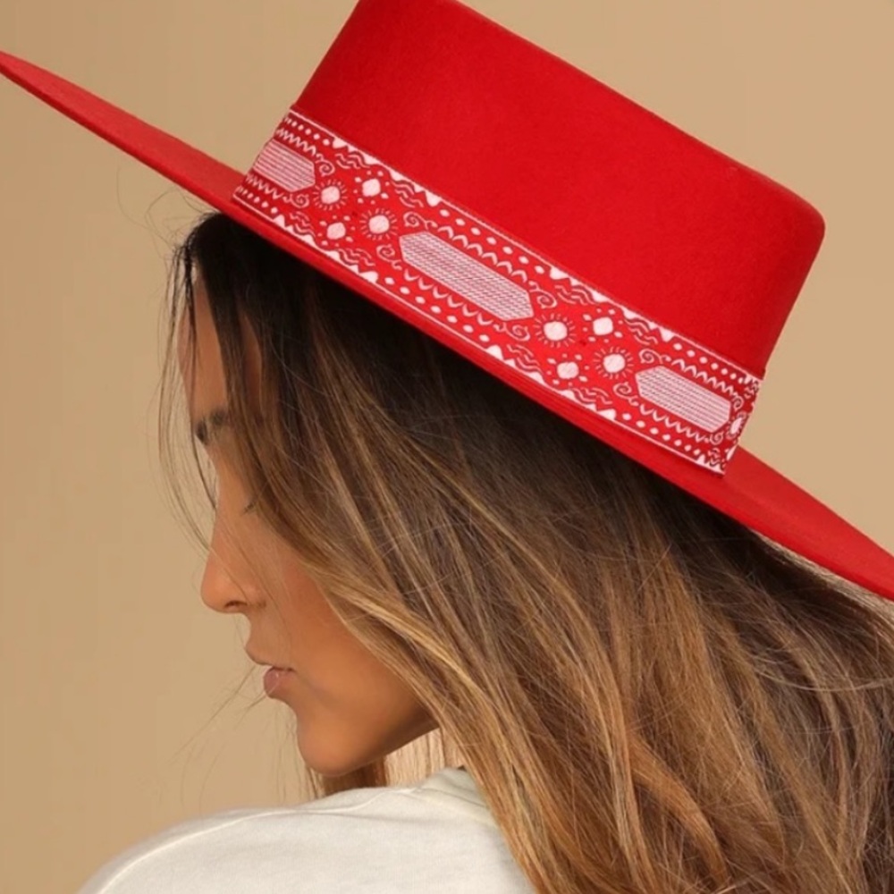 Lack of colors hat